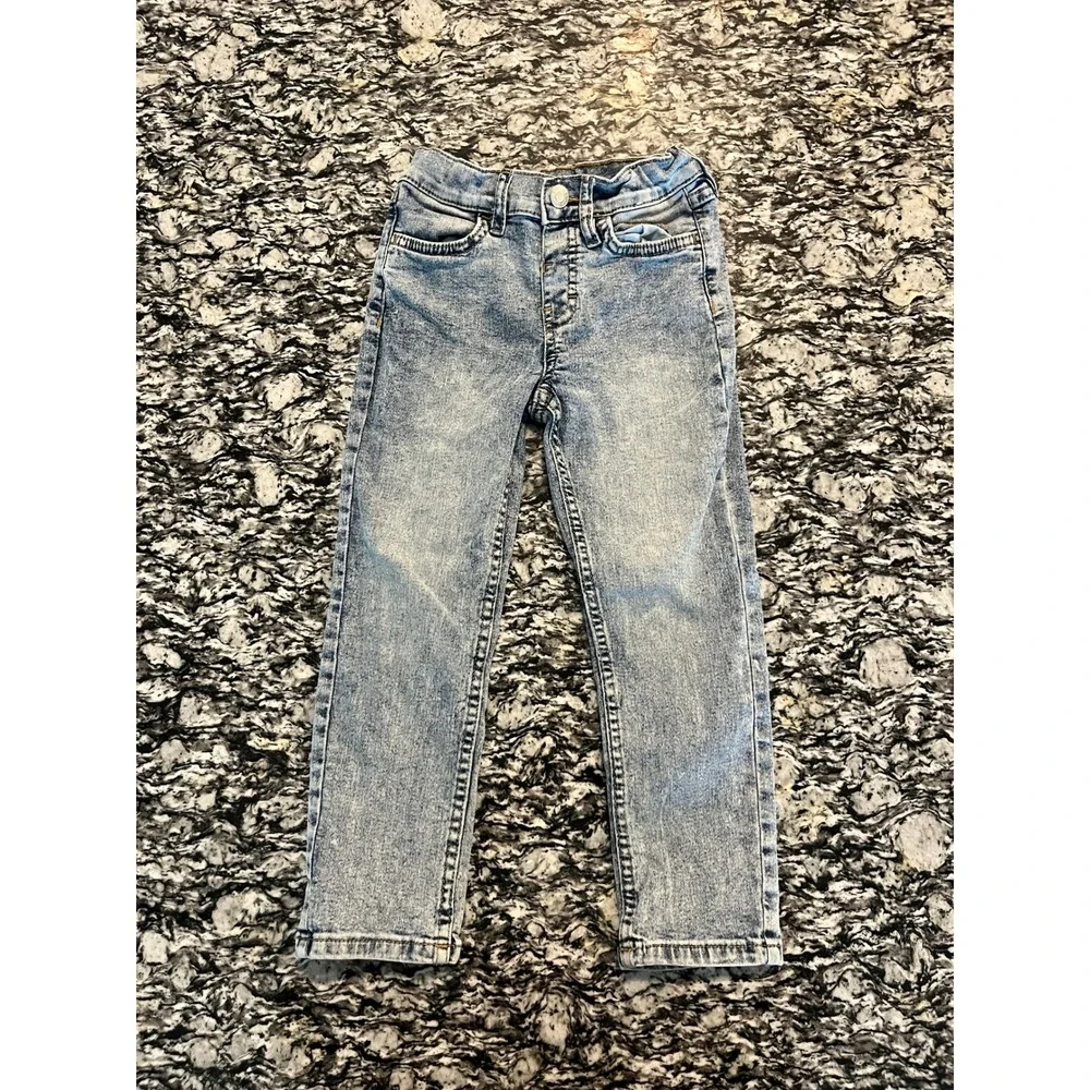 HM Boys Slim Fit Jeans Light Wash Denim Pants Size 5T US 110 EUR
